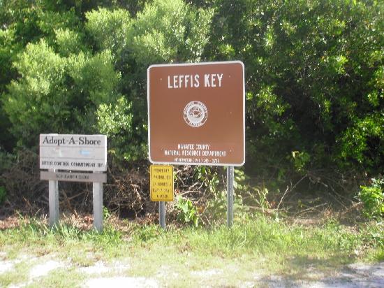 Coquina Baywalk at Leffis Key