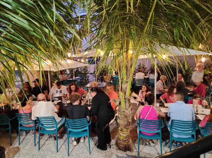 Salt Bar & Table